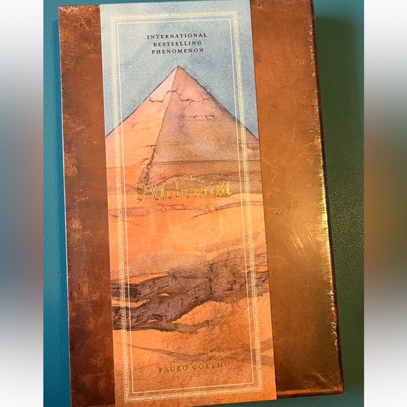 Paulo Coelho: The Alchemist - Gift Edition. NWT - Picture 2 of 5